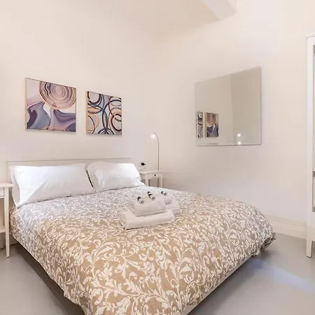 Duomo Deluxe Apartment, Florence
