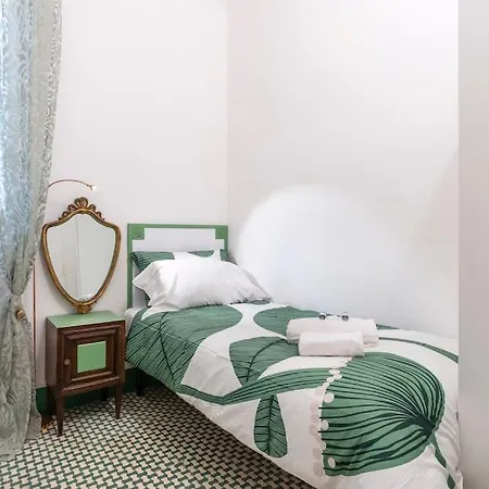 Διαμέρισμα Duomo Deluxe Apartment, *